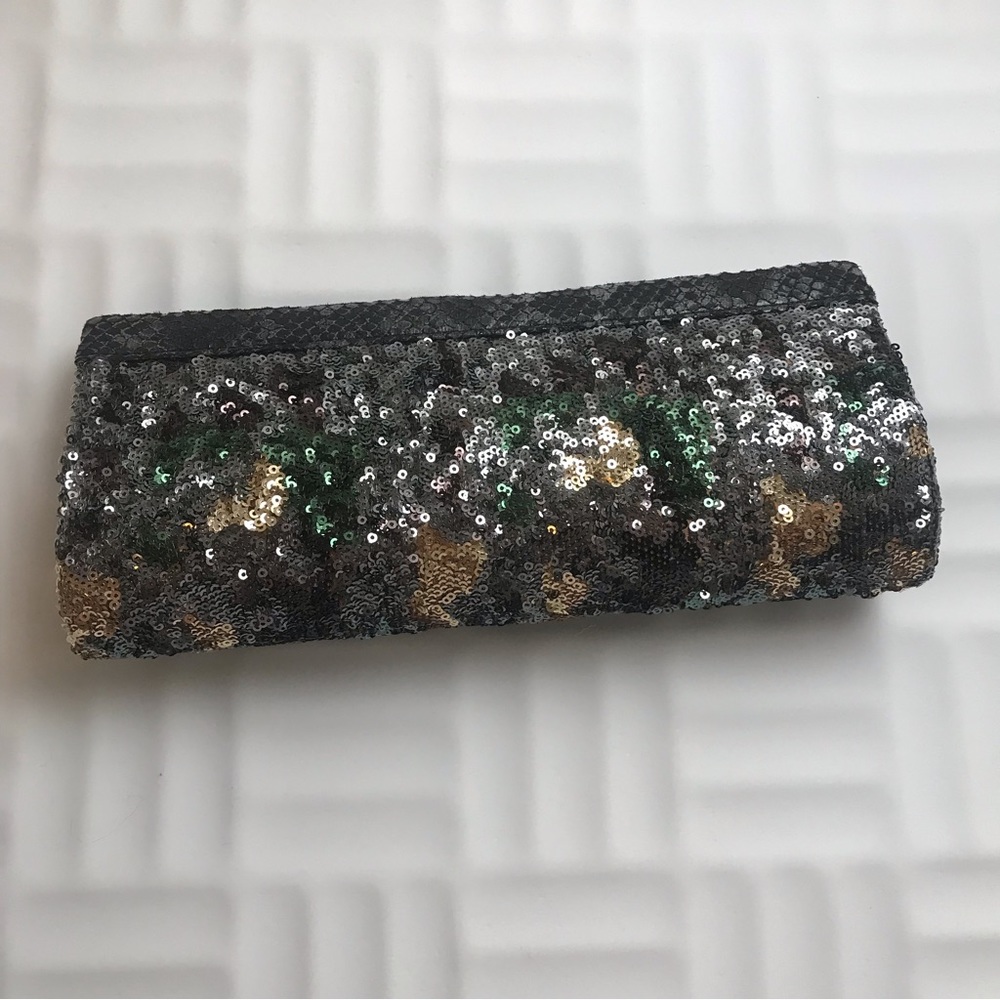 Big Buddha clutch